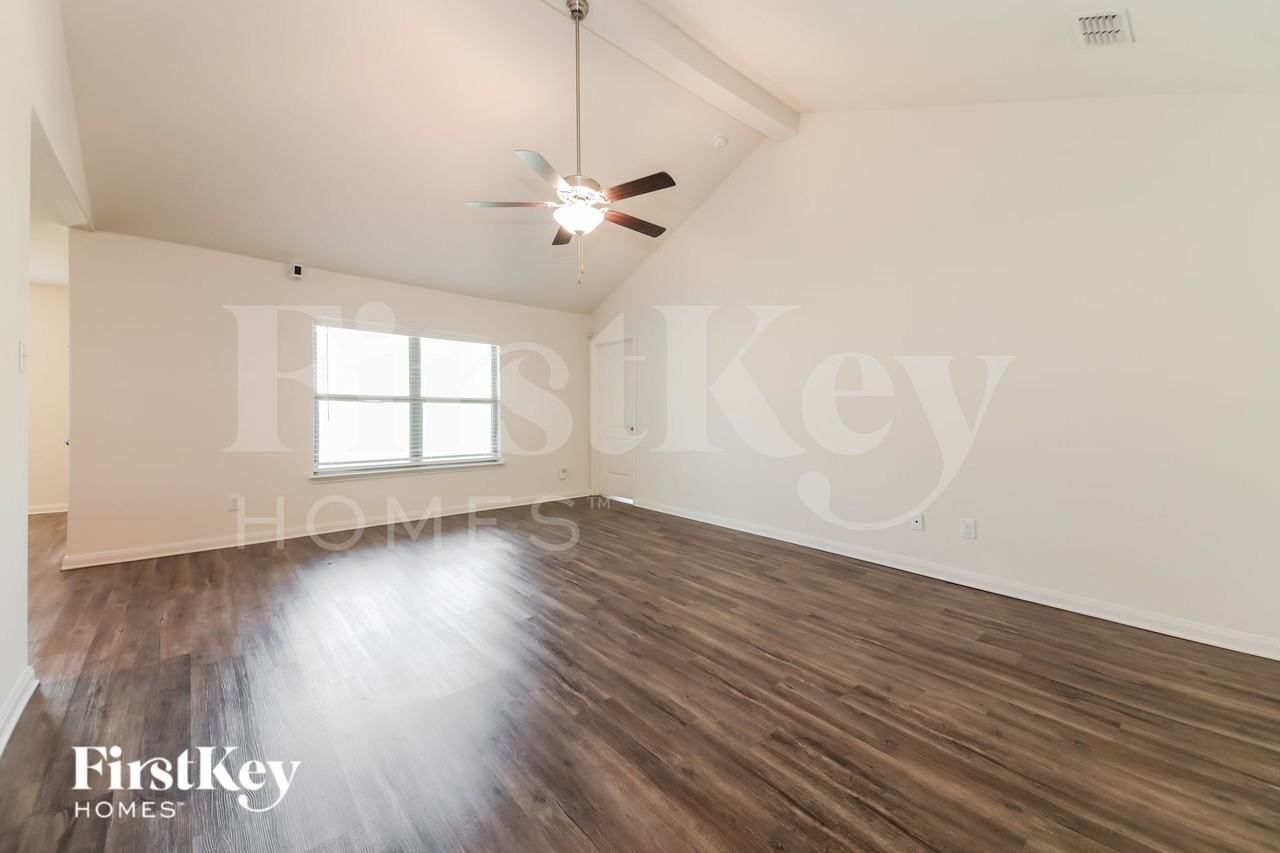 14235 Chaps Dr - Photo 3 of 19