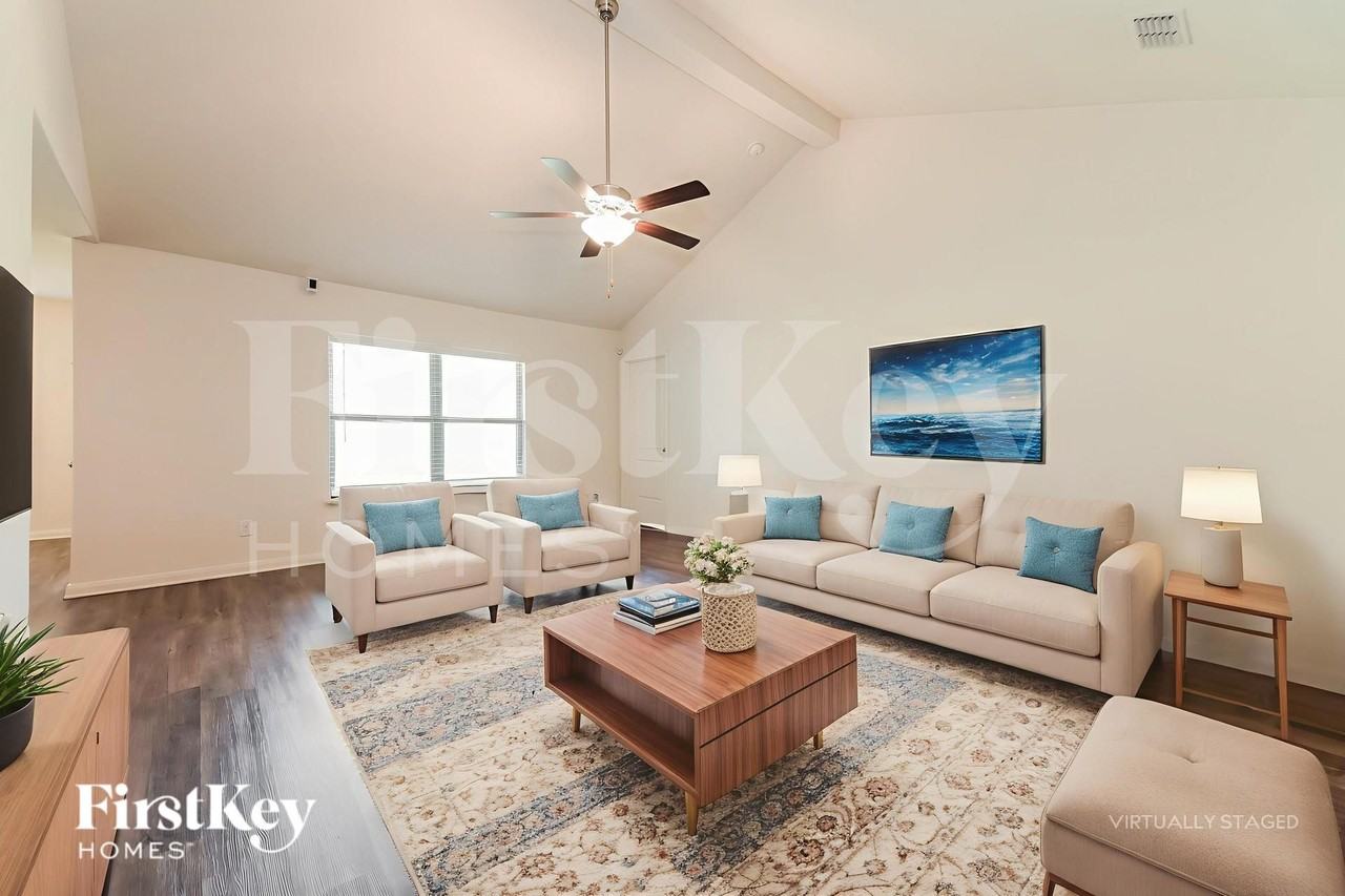 14235 Chaps Dr - Photo 4 of 19