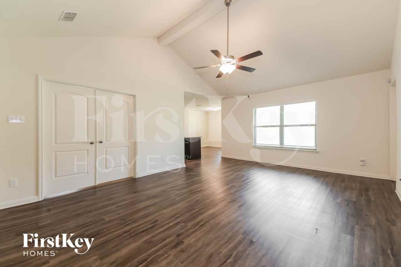 14235 Chaps Dr - Photo 5 of 19
