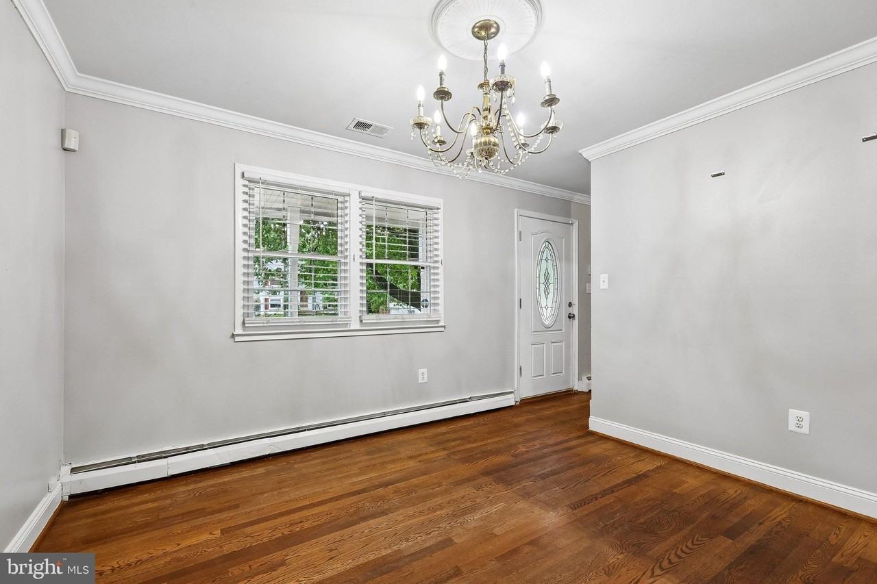4528 Kingston Rd - Photo 3 of 28