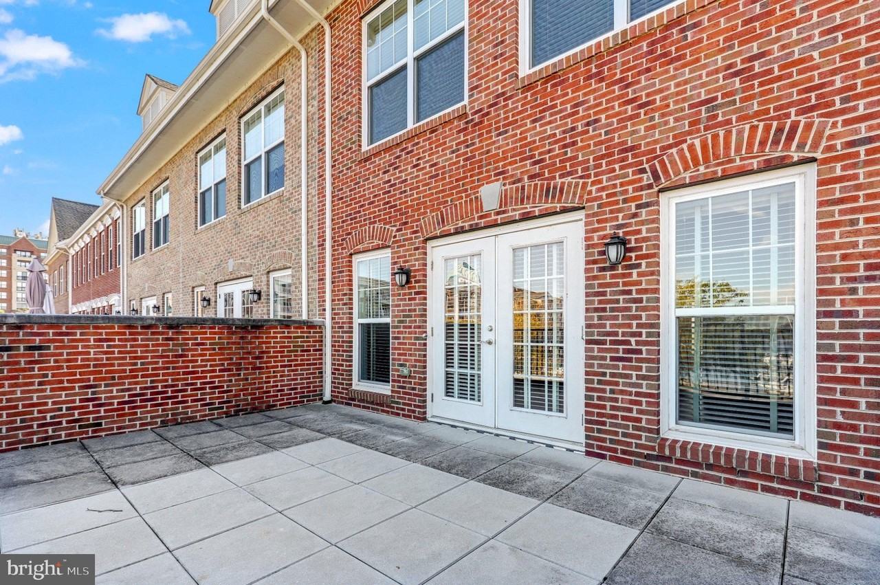 562 Marina Landing Ln #7 - Photo 5 of 36