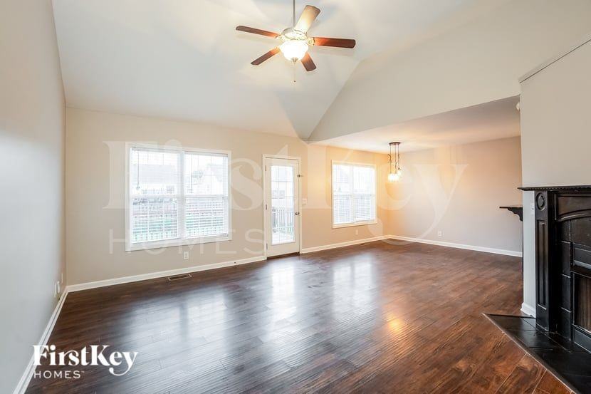 3748 Naples Ct N - Photo 3 of 19