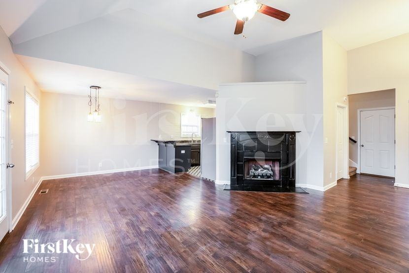 3748 Naples Ct N - Photo 4 of 19