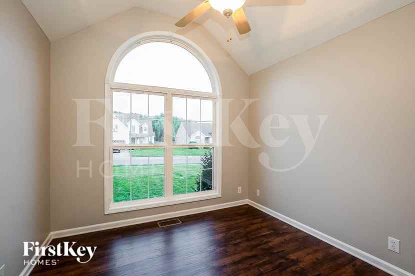 3748 Naples Ct N - Photo 6 of 19