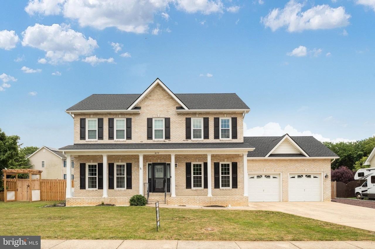 677 Dellinger Dr - Photo 2 of 50