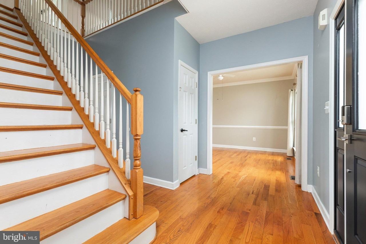 677 Dellinger Dr - Photo 4 of 50