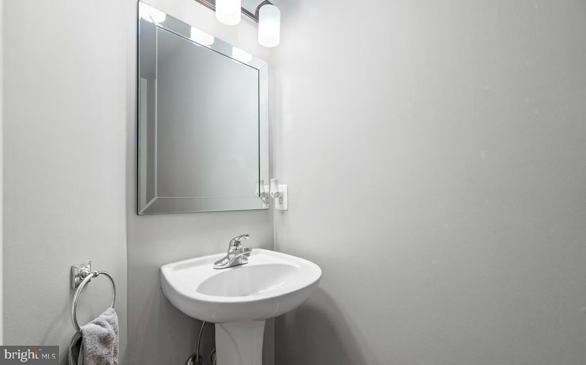 4 Saint Ives Ct - Photo 6 of 17