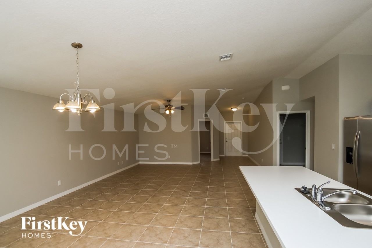 1018 Mohawk Ave Nw - Photo 4 of 16