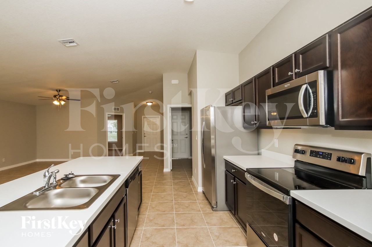 1018 Mohawk Ave Nw - Photo 5 of 16