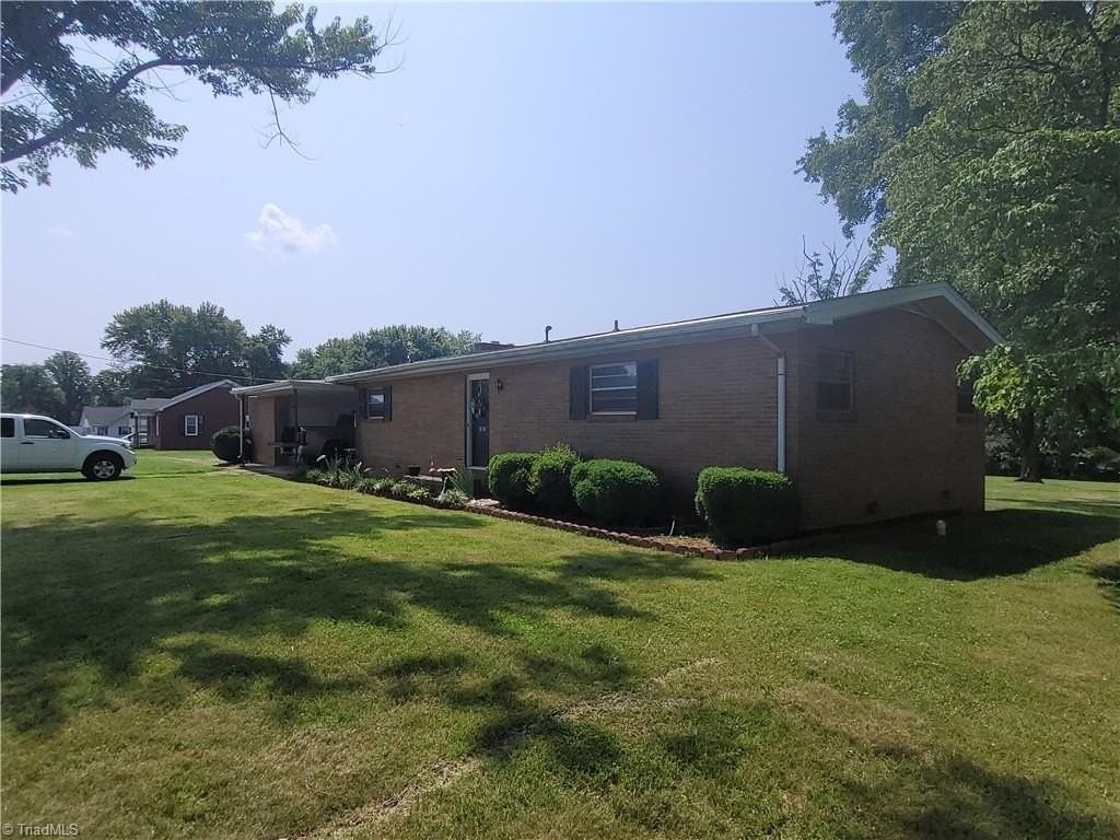 670 Holly Springs Rd - Photo 2 of 16