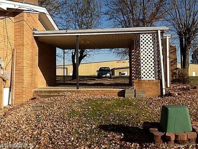 670 Holly Springs Rd - Photo 4 of 16