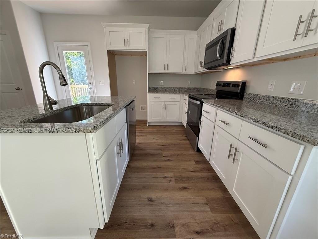 4033 Shamel St - Photo 4 of 30