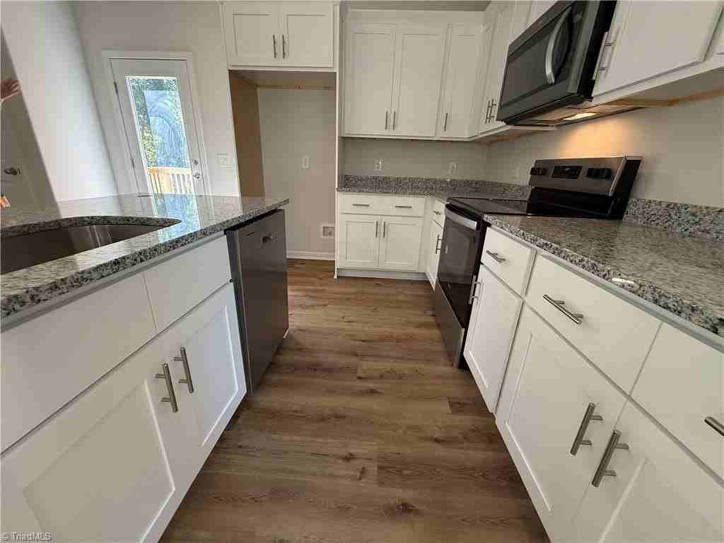 4033 Shamel St - Photo 7 of 30