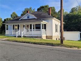 featured image of 641 Sunset Dr