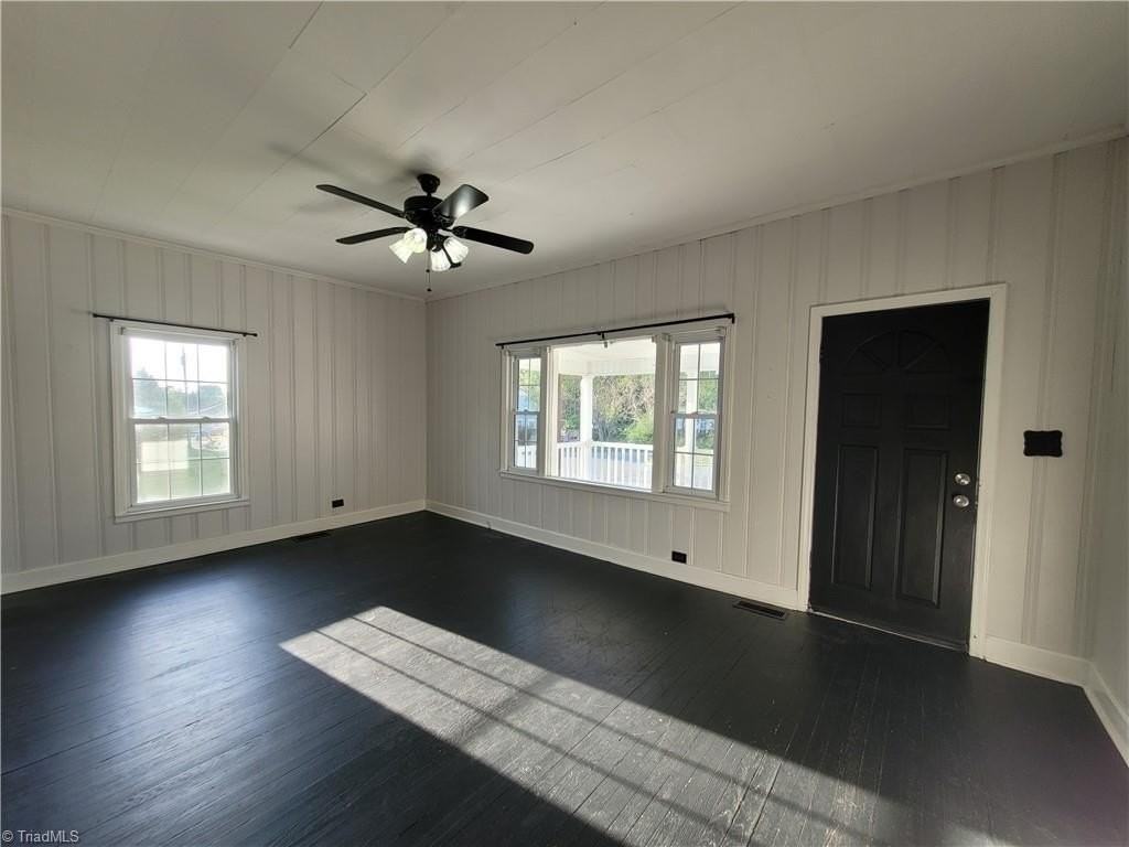 641 Sunset Dr - Photo 7 of 16