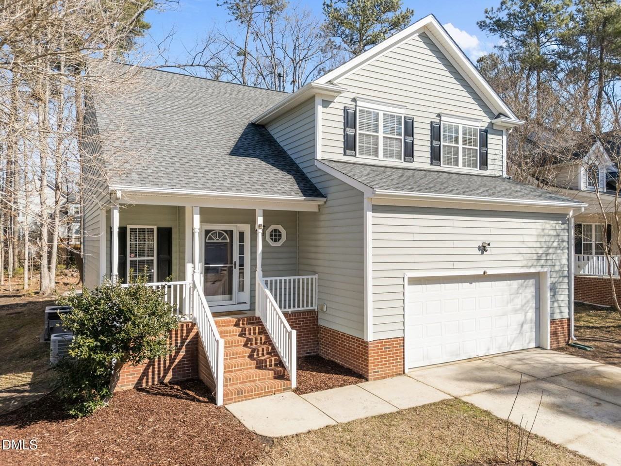 5210 Groveside Ct - Photo 4 of 43