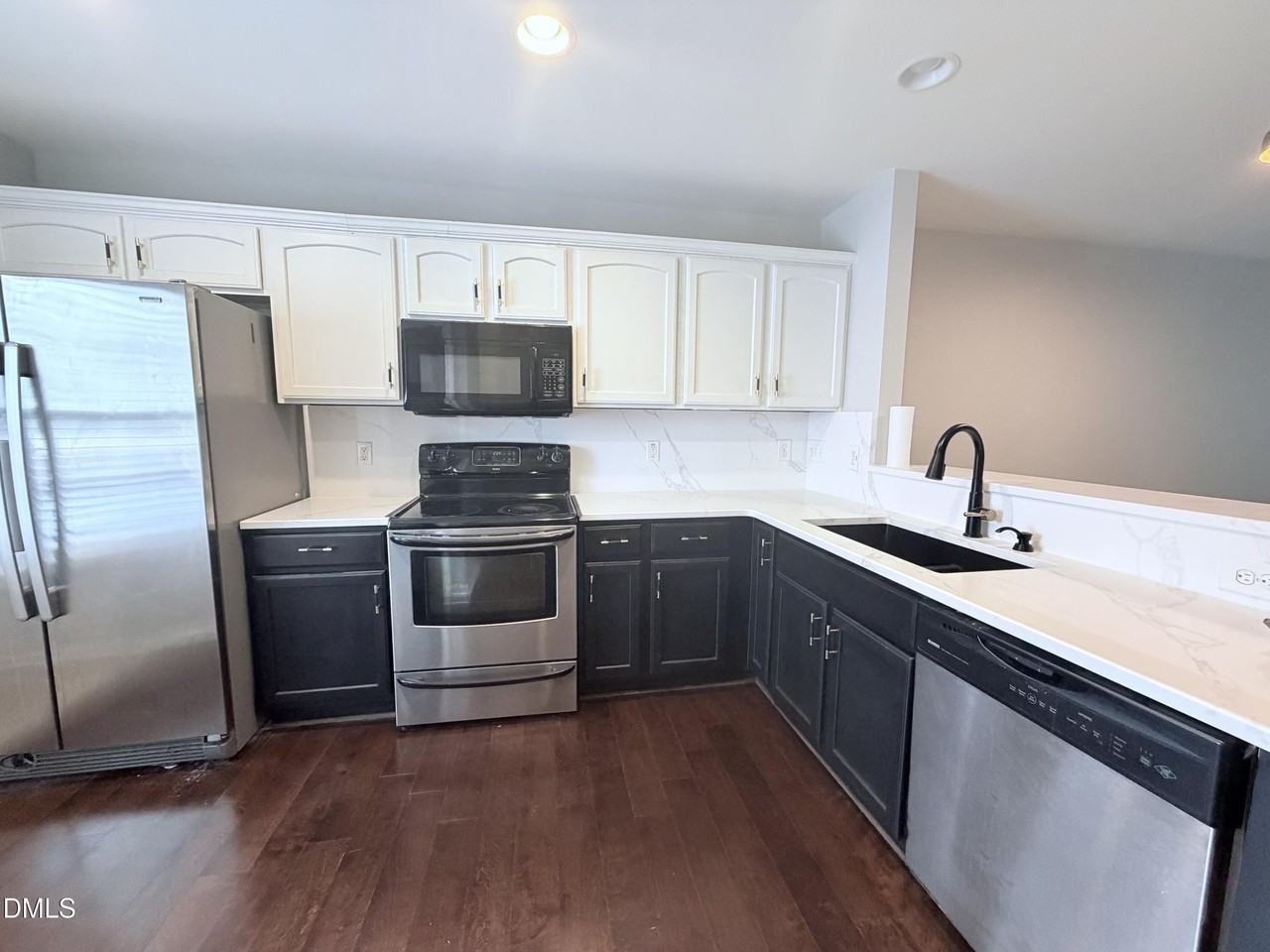 1903 Serenade Cir - Photo 2 of 11