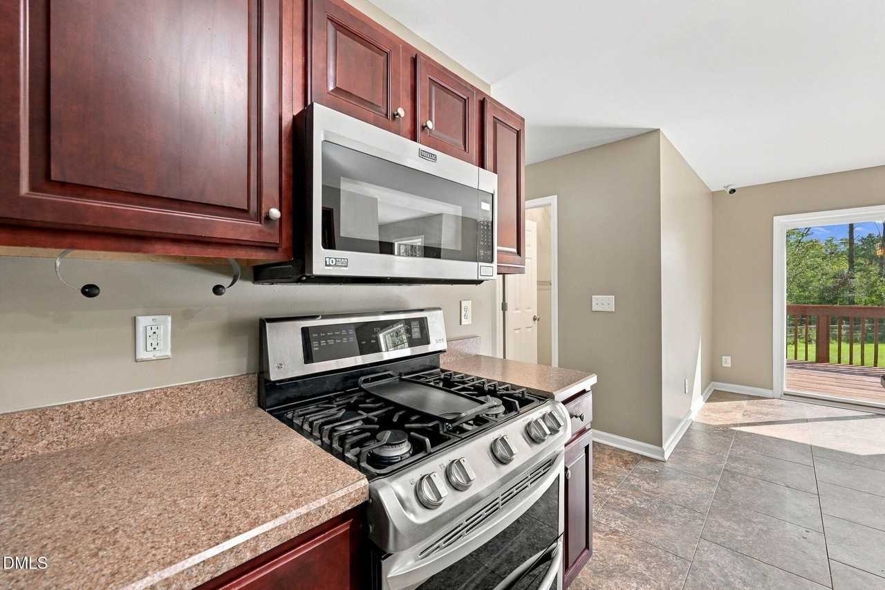 570 Buchanan Rd - Photo 6 of 43