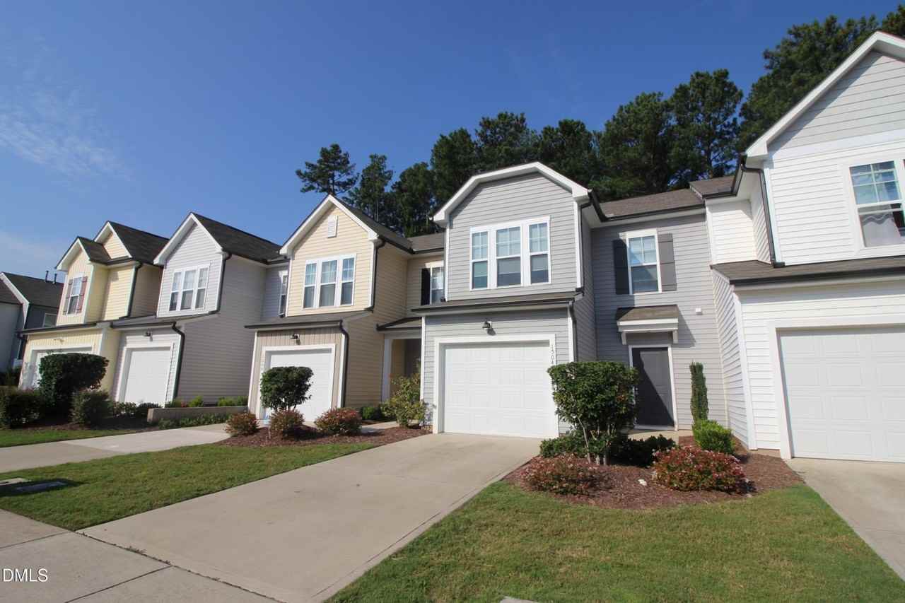 1504 Glacier Dr - Photo 2 of 21