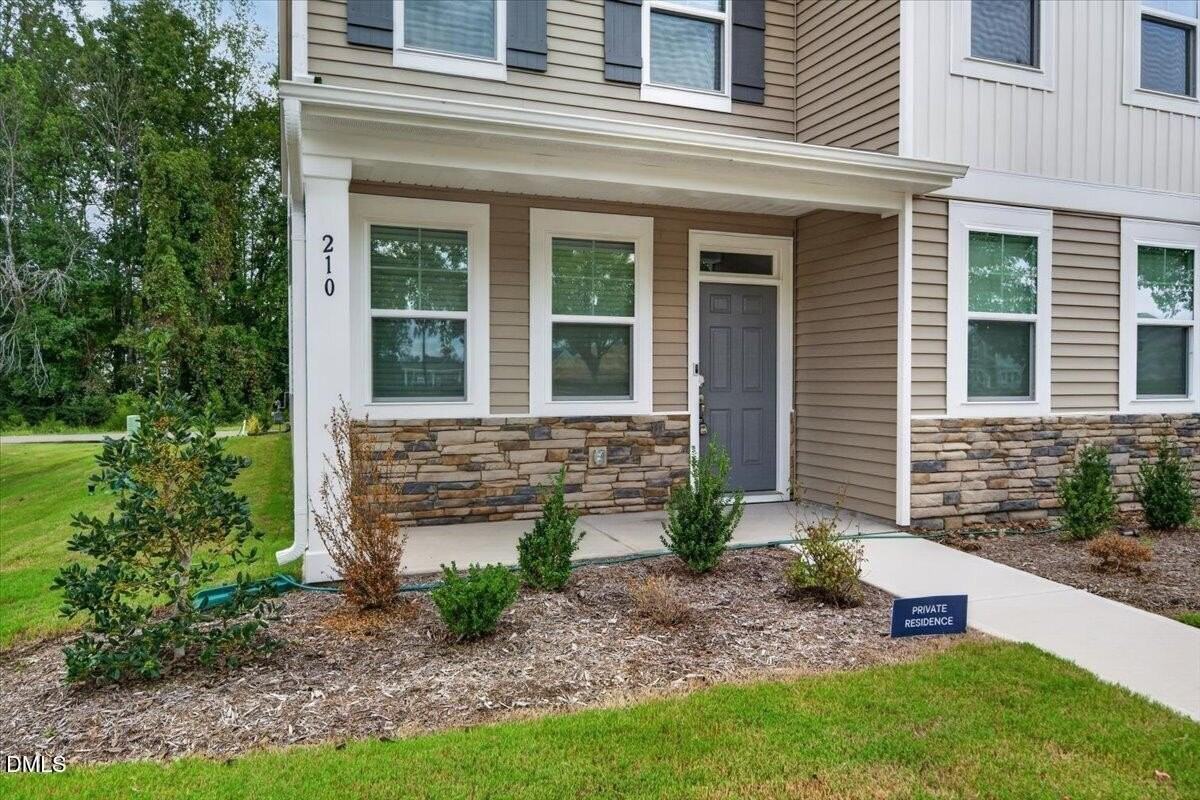 210 Redford Place Dr - Photo 2 of 31