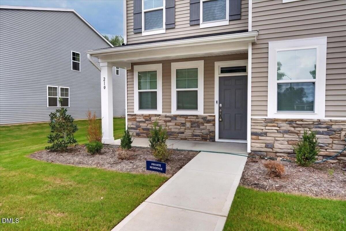 210 Redford Place Dr - Photo 3 of 31