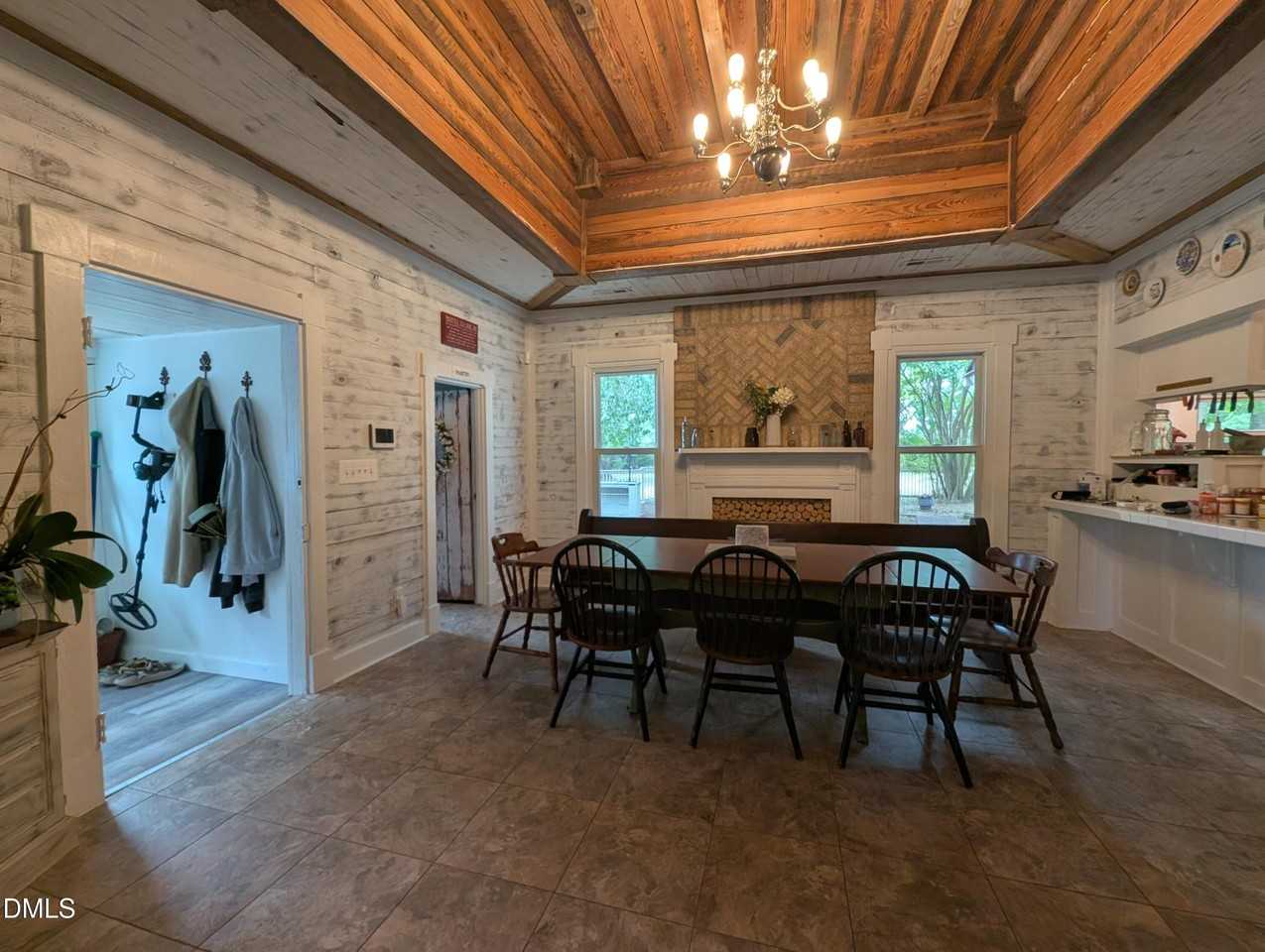 1367 Wade Stephenson Rd - Photo 5 of 24