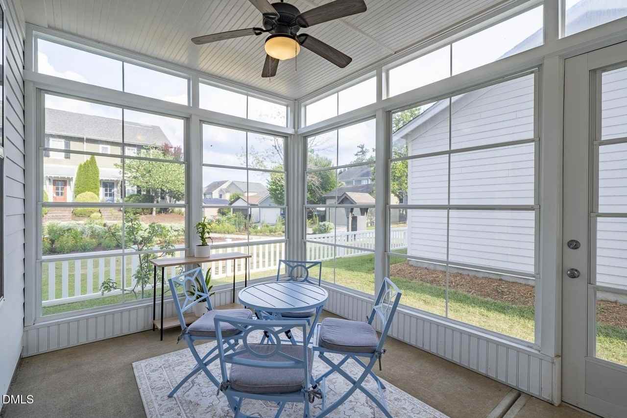 96 Summersweet Ln - Photo 4 of 43