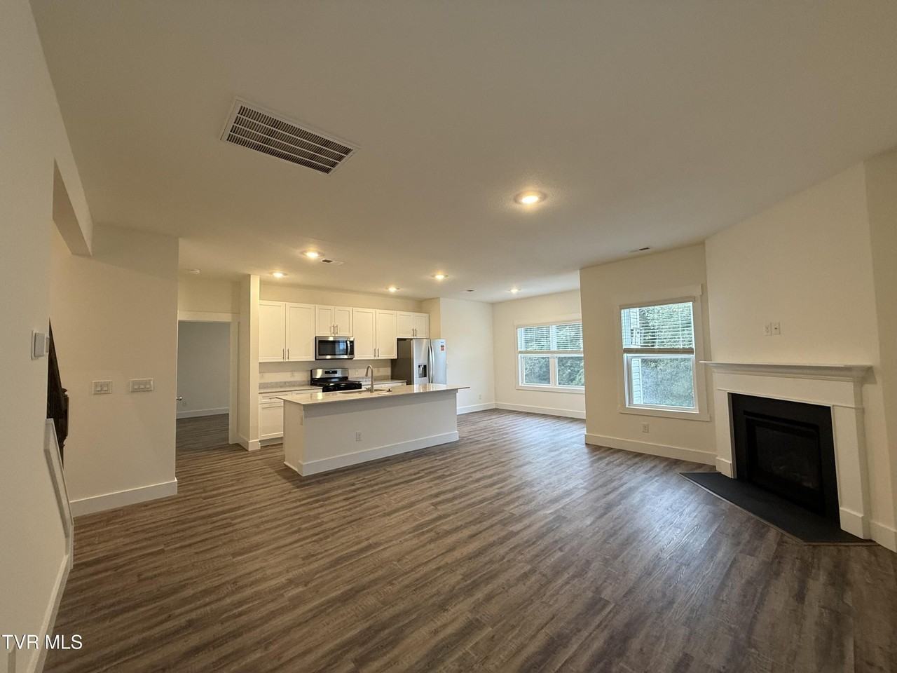 237 Chimney View Loop - Photo 2 of 19