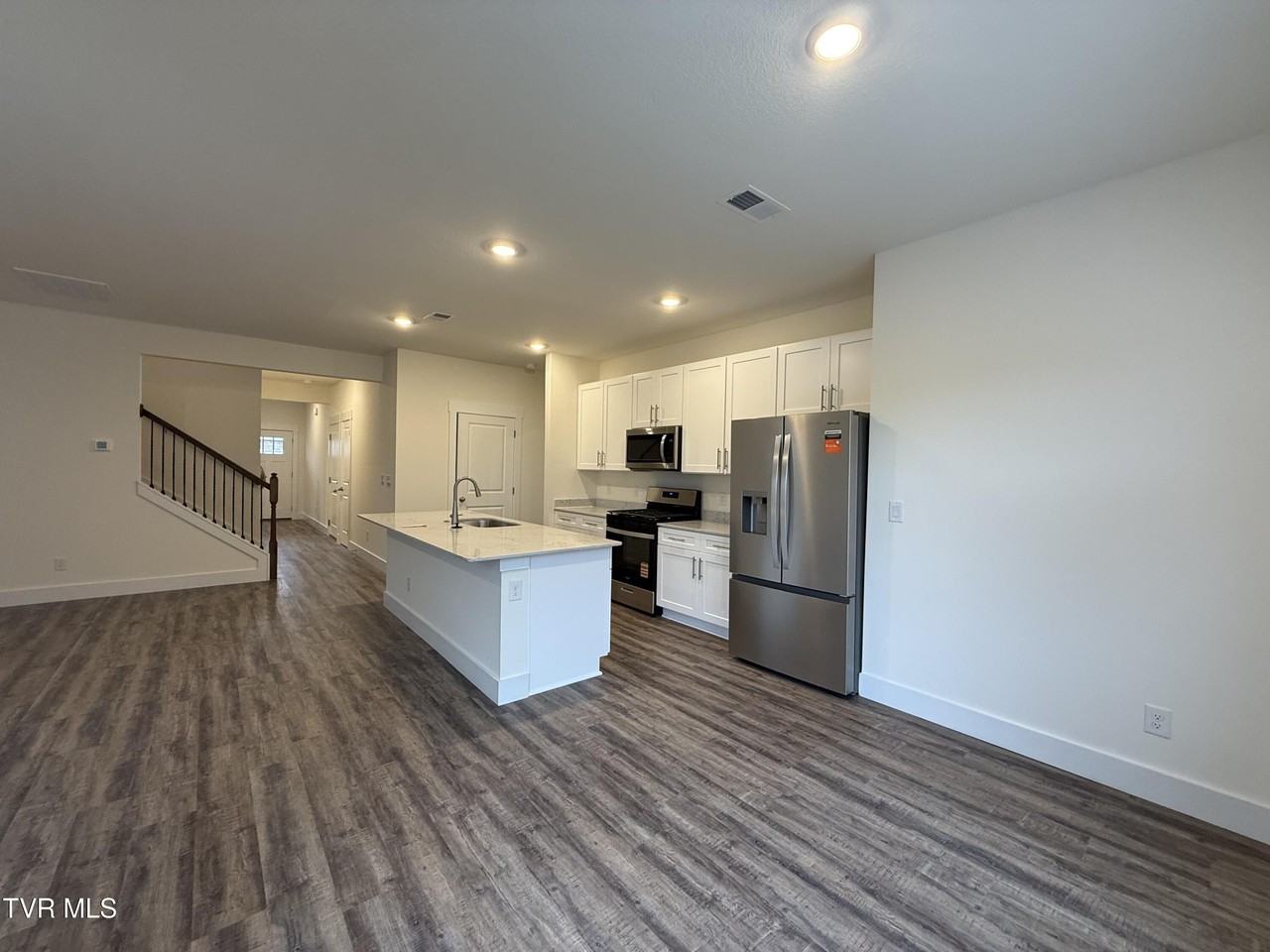 237 Chimney View Loop - Photo 4 of 19
