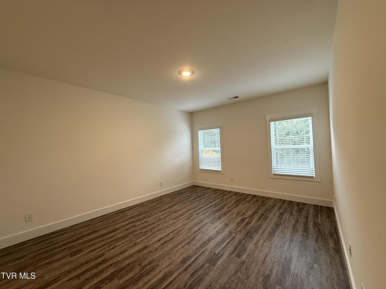 237 Chimney View Loop - Photo 7 of 19
