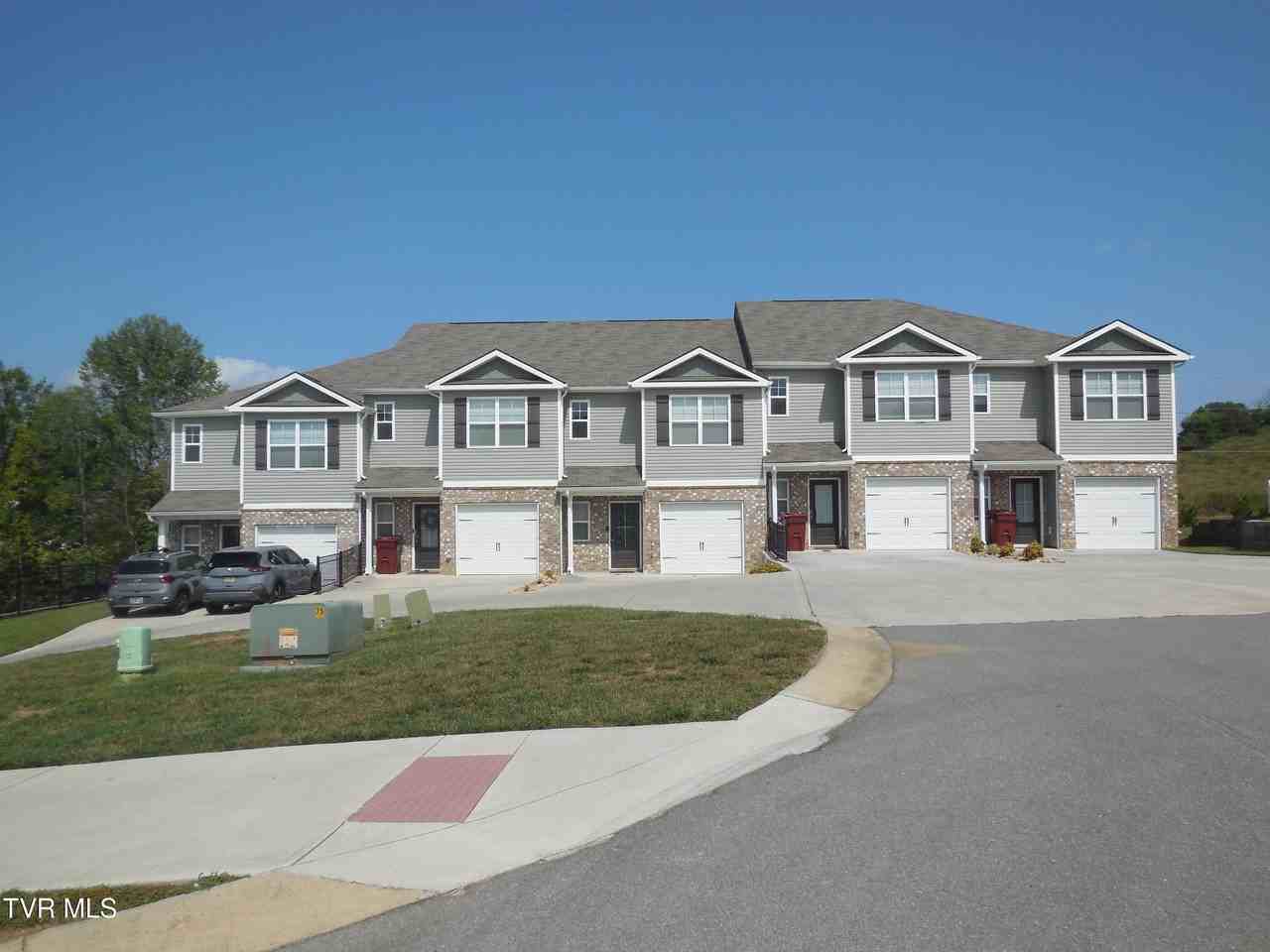 70 Moon Rock Ct #70 - Photo 2 of 20