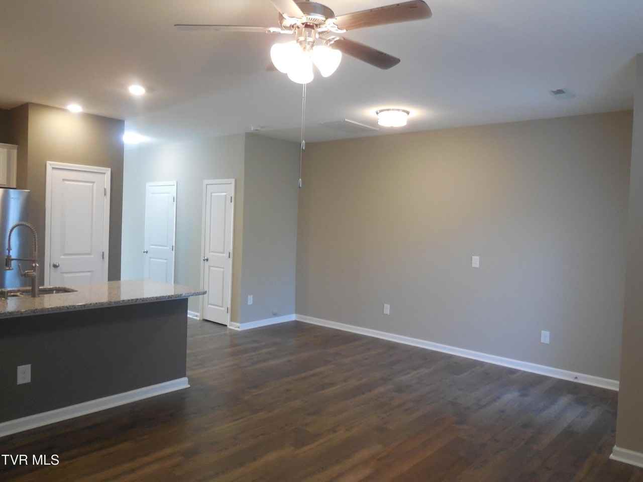70 Moon Rock Ct #70 - Photo 4 of 20