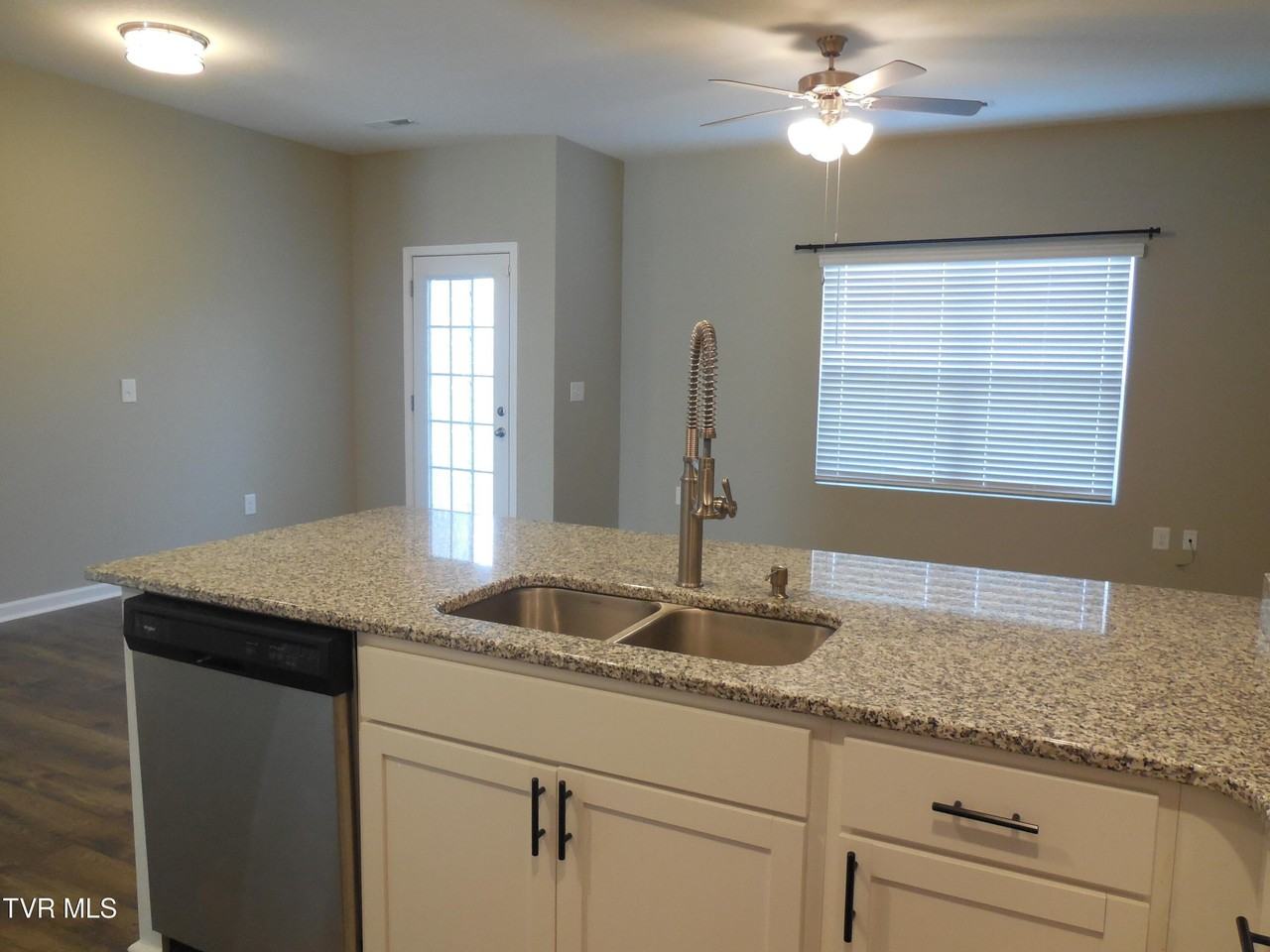 70 Moon Rock Ct #70 - Photo 6 of 20