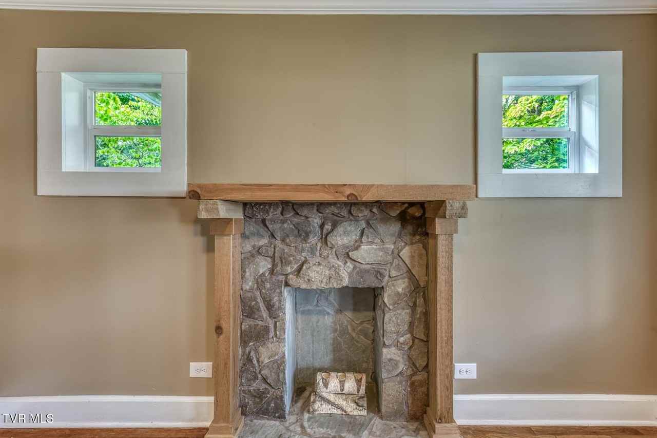 1019 Florida Ave - Photo 6 of 31