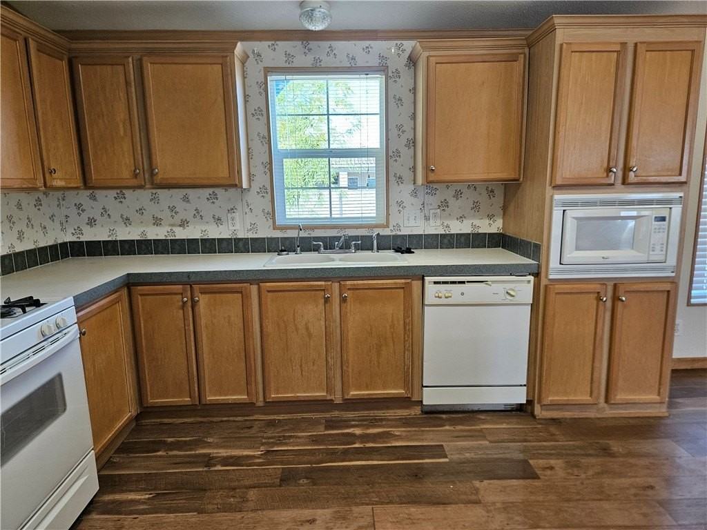 3315 S Ridge Ave - Photo 6 of 23