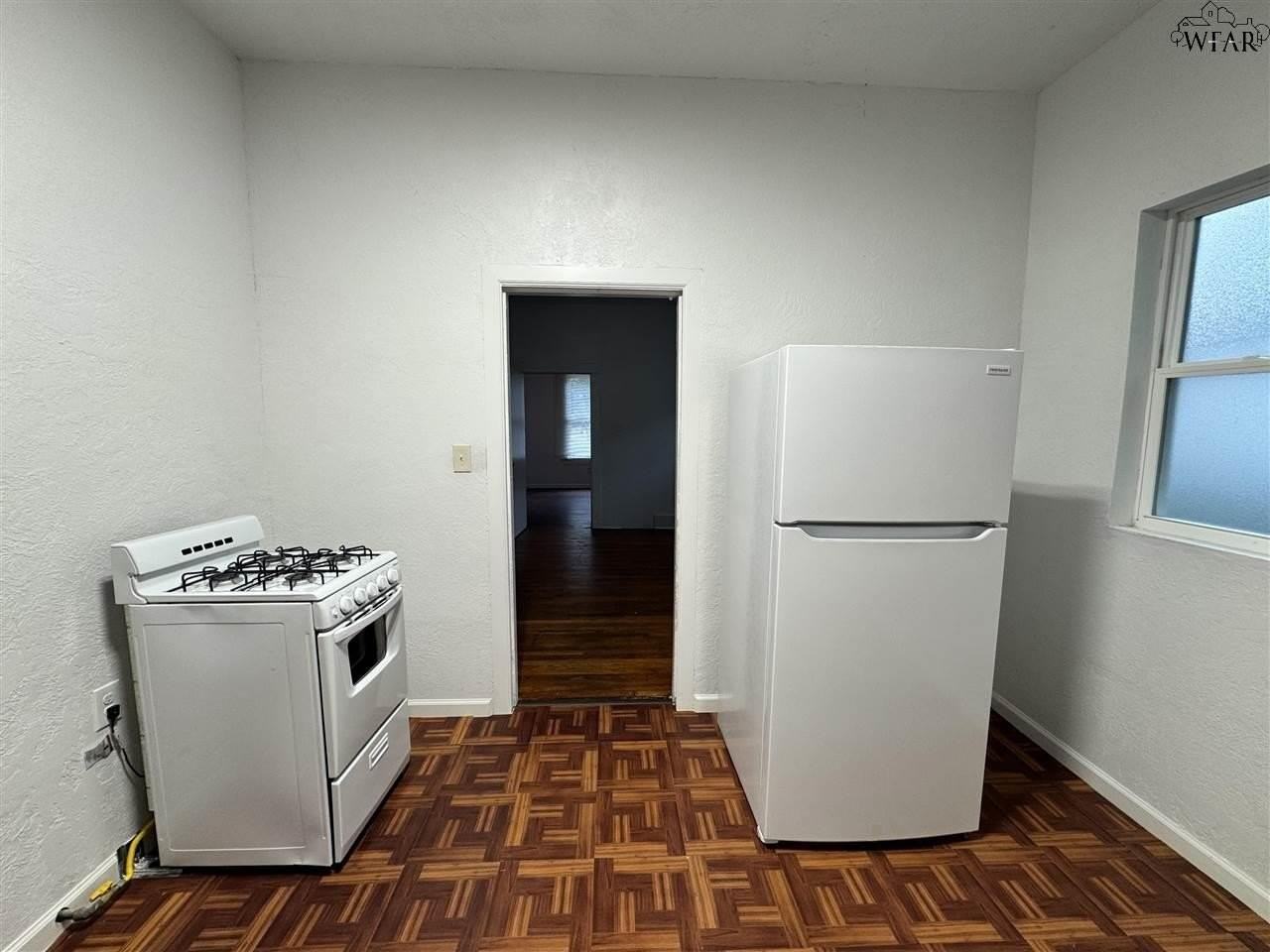 1111 Monroe St - Photo 3 of 6