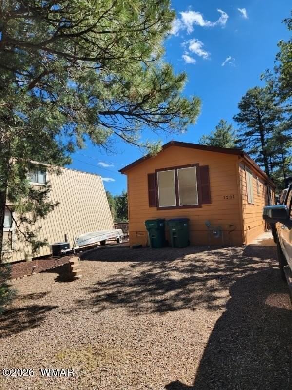 1231 N 43rd Dr - Photo 2 of 18