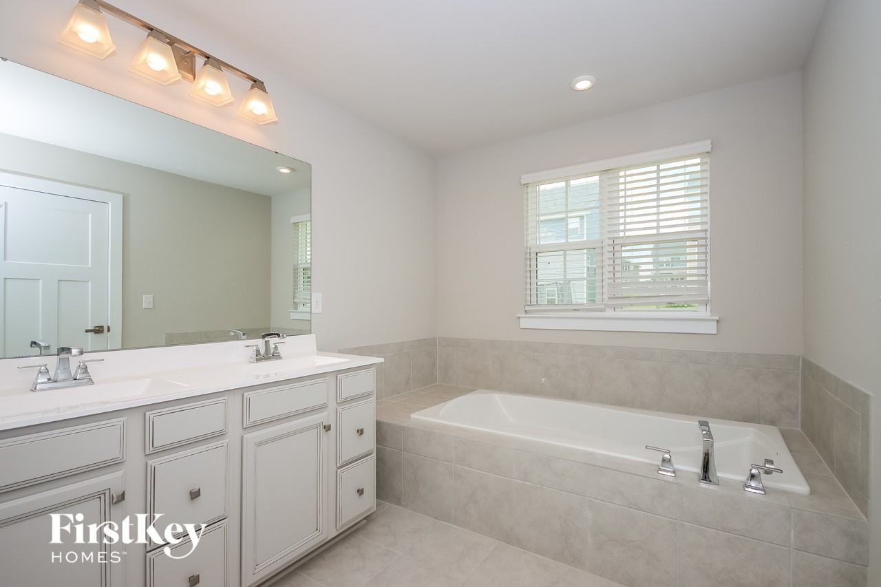 1614 Tundra Ln - Photo 7 of 15