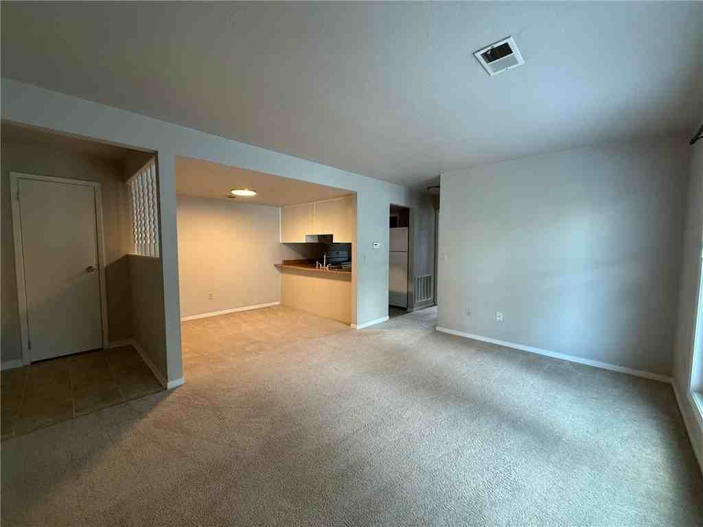 10 Brown Ave #5 - Photo 6 of 18