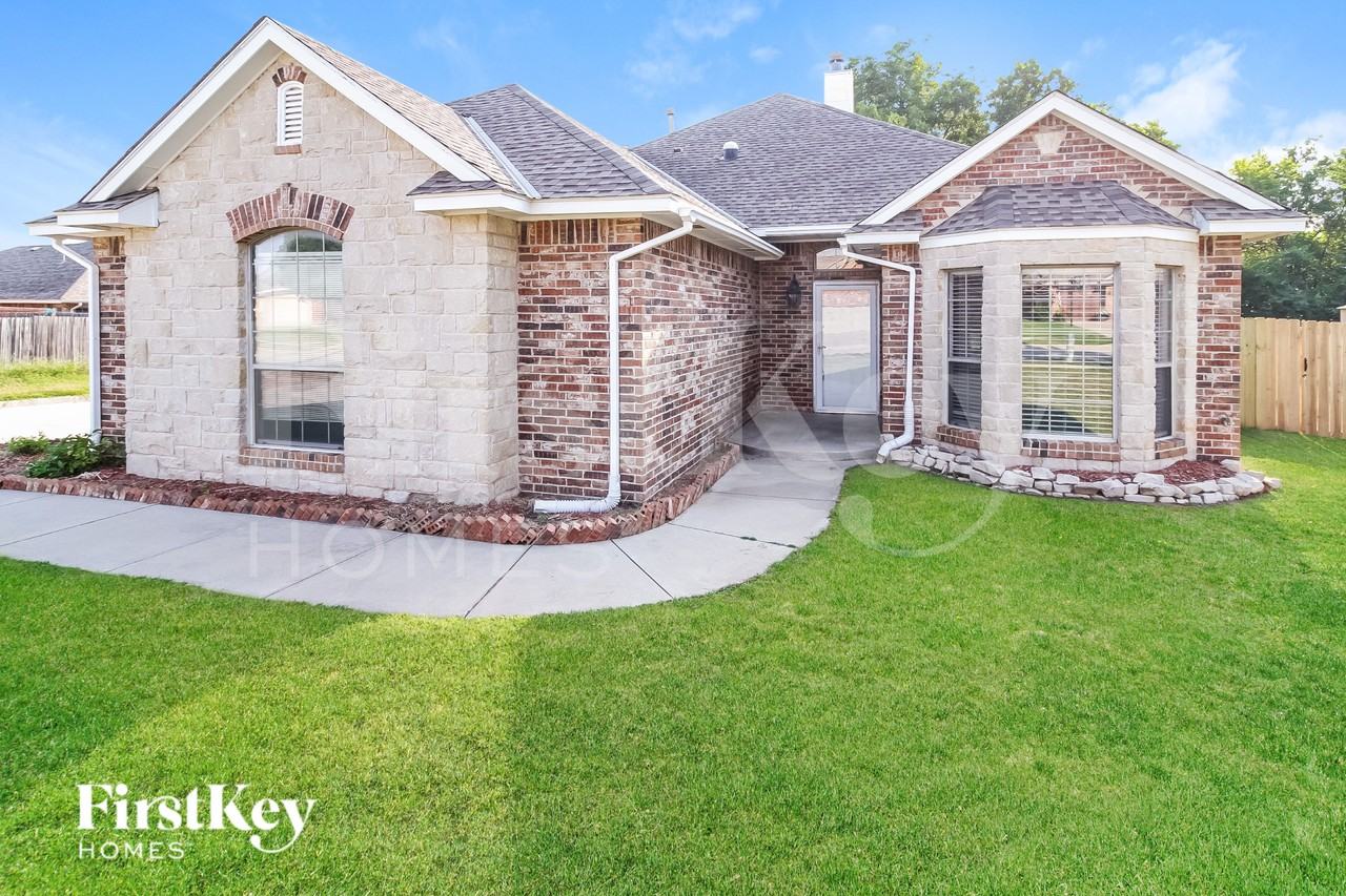 4200 Mackenzie Dr