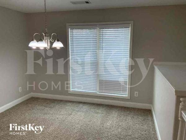 1436 Dillard Heights Dr - Photo 4 of 11