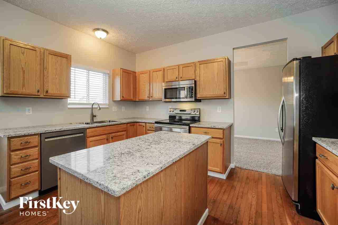 124 Springer Woods Blvd - Photo 5 of 15