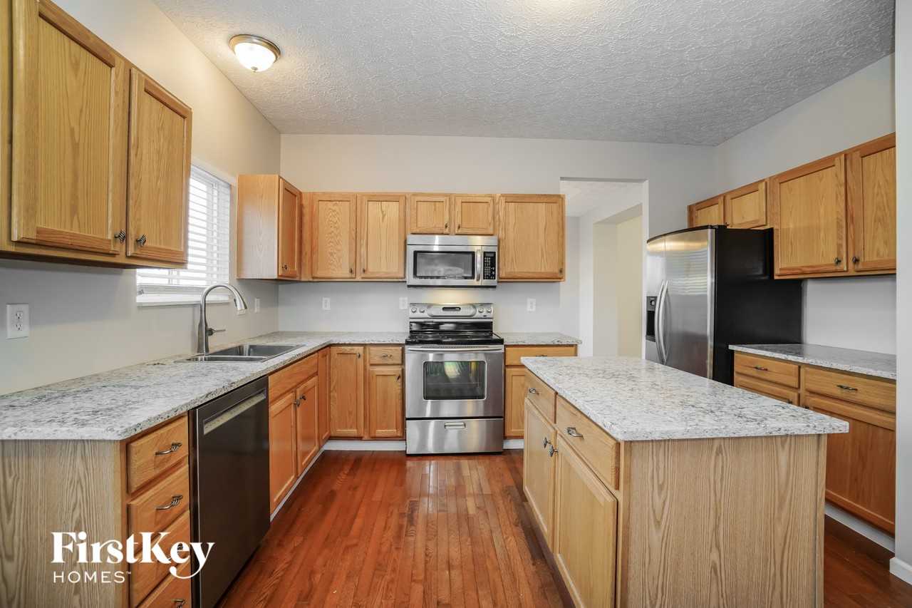 124 Springer Woods Blvd - Photo 6 of 15