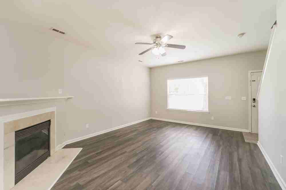 4701 Potters Glen Rd - Photo 5 of 17