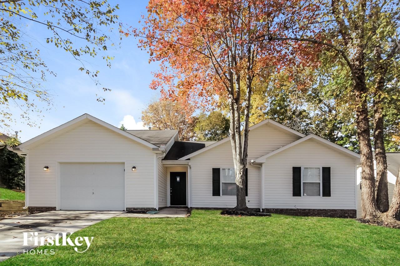 7418 Saddle Trail Ln - Photo 2 of 15