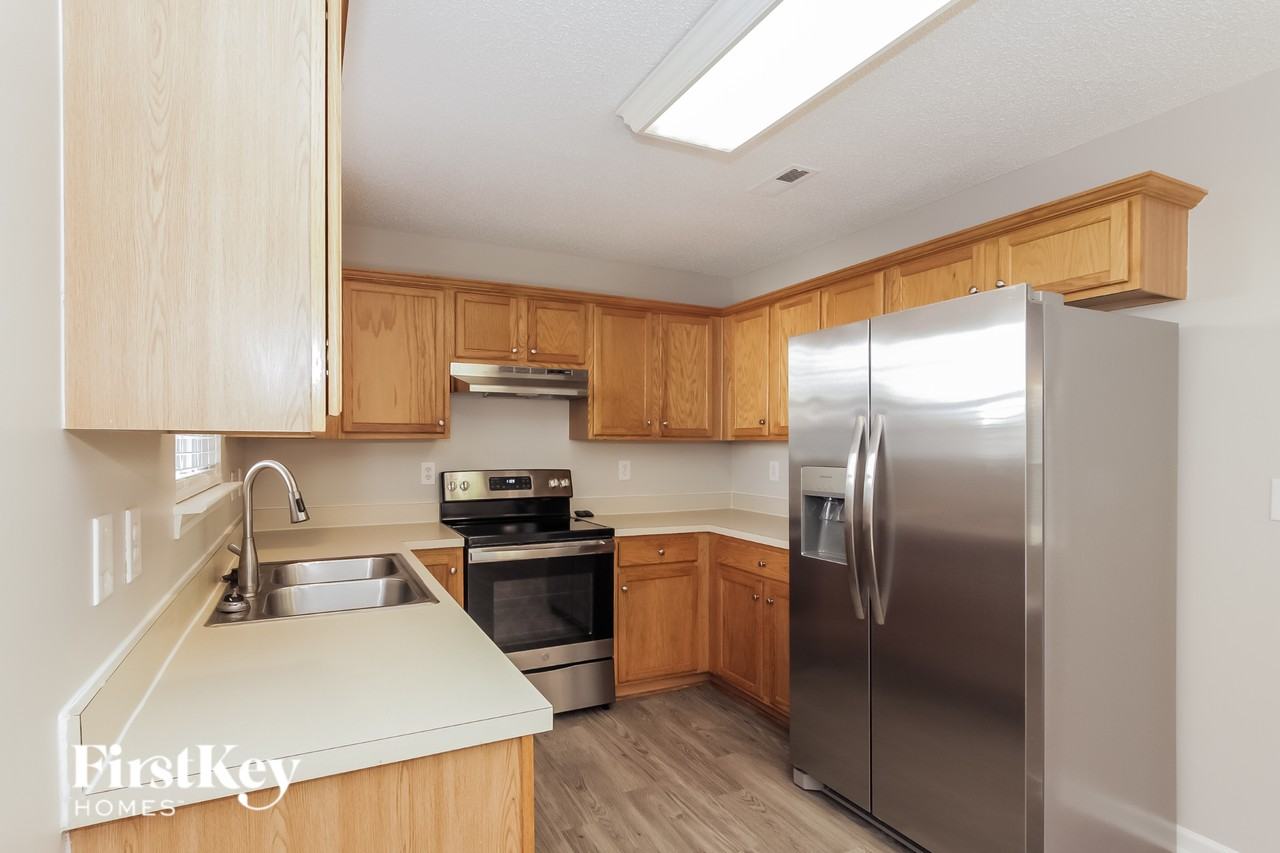 7418 Saddle Trail Ln - Photo 6 of 15