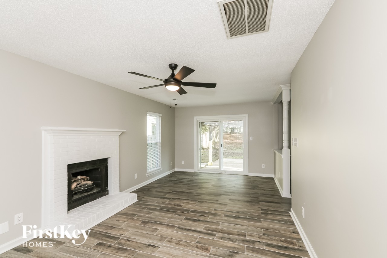 8416 Leeper Dr - Photo 4 of 15