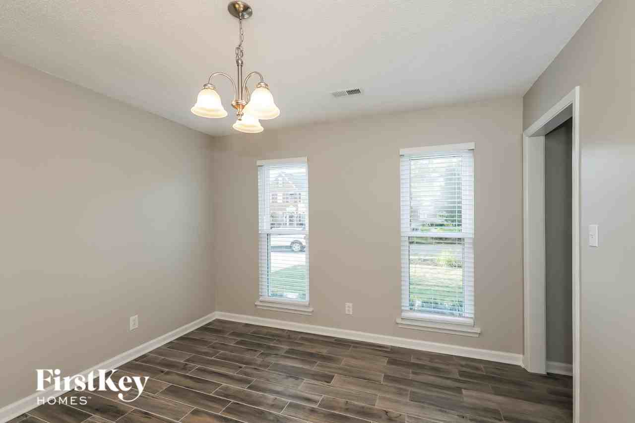 8416 Leeper Dr - Photo 5 of 15