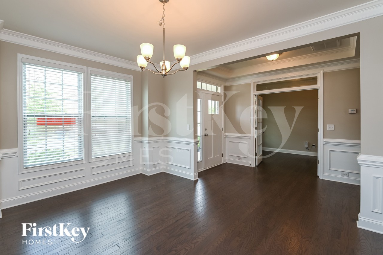 9725 Rayneridge Dr - Photo 6 of 15