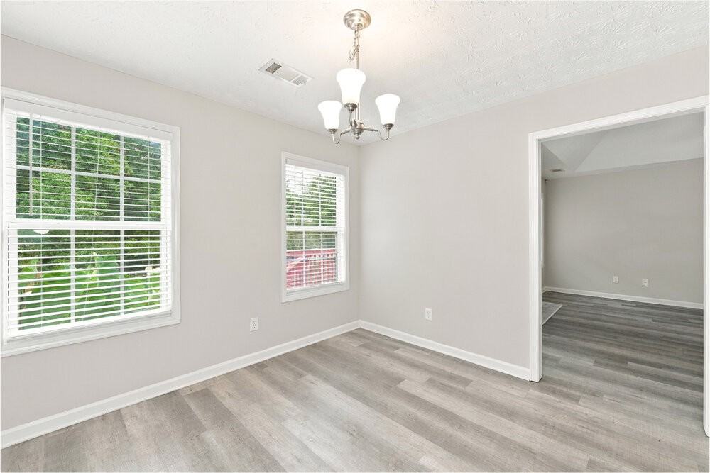 229 Clearwater Dr - Photo 7 of 16